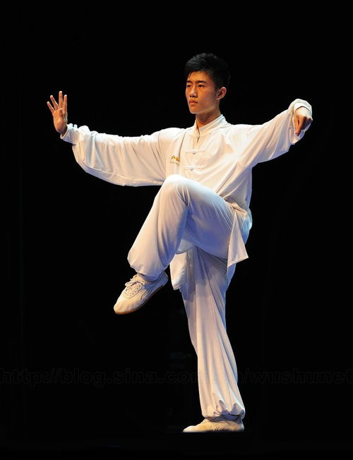 长沙 校长学悟空翻跟头,学生感悟武术精神,太帅了